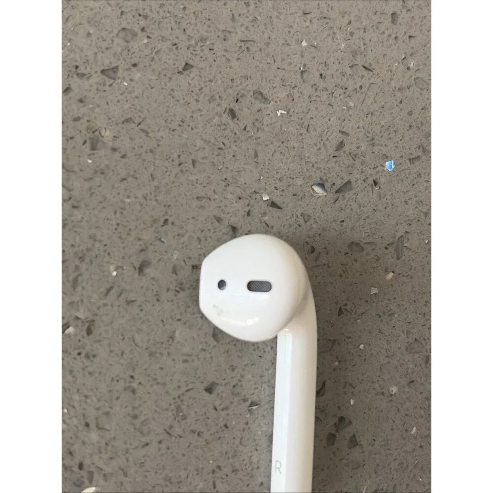 Apple Airpod 2nd Generation Replacement Right Side OEM AirPods 2 A2032 untested